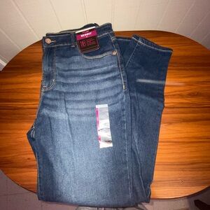 High rise blue wached skinny jeans.